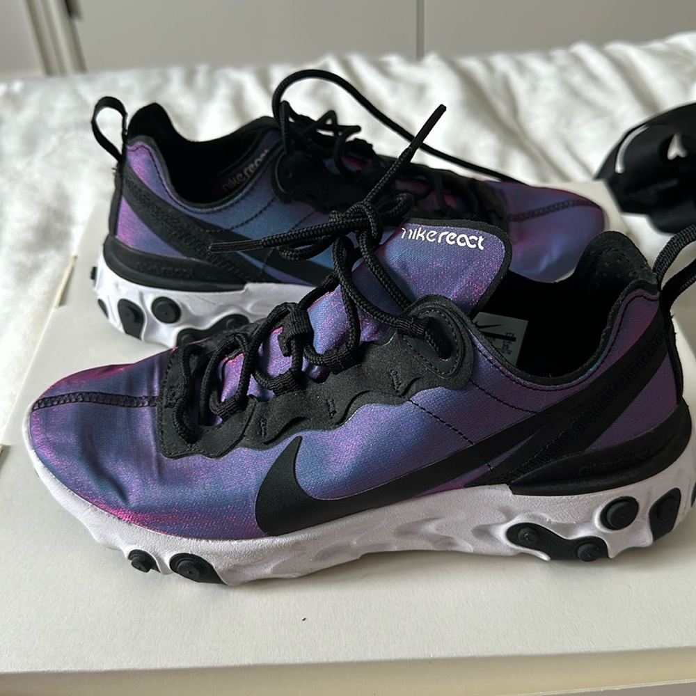 Nike React Women’s Running Shoe - Duo-chrome - size 7